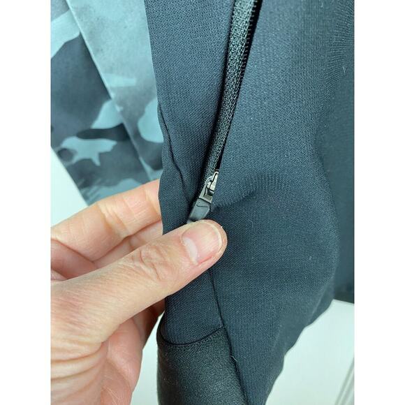 Nike PRO Dri-Fit Men S Gray Black Camouflage Full Zip Hooded Windbreaker Jacket - Picture 2 of 10
